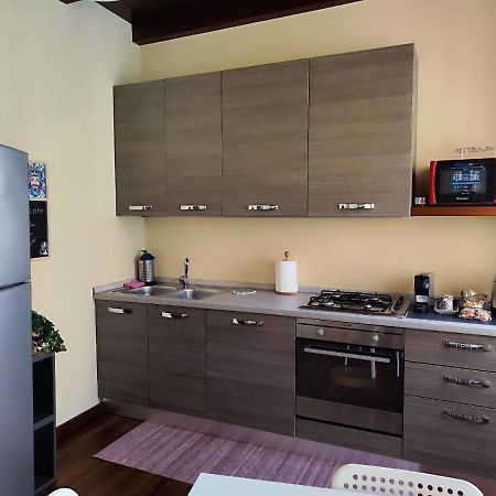 Daisy Apartment In Centro A Côme Esterno foto