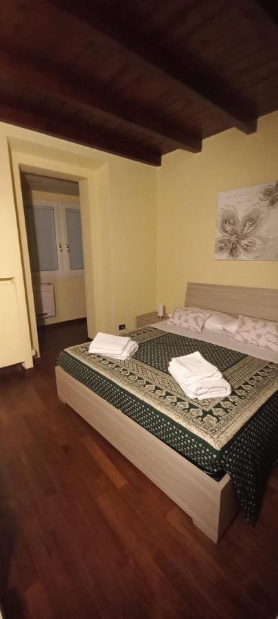 Daisy Apartment In Centro A Côme Esterno foto